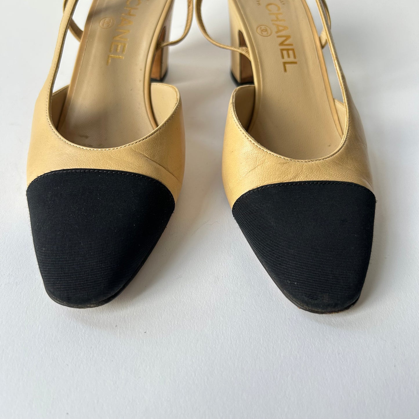 CHANEL SLINGBACK BEIGE LEATHER CAP TOE HEELS SIZE 37