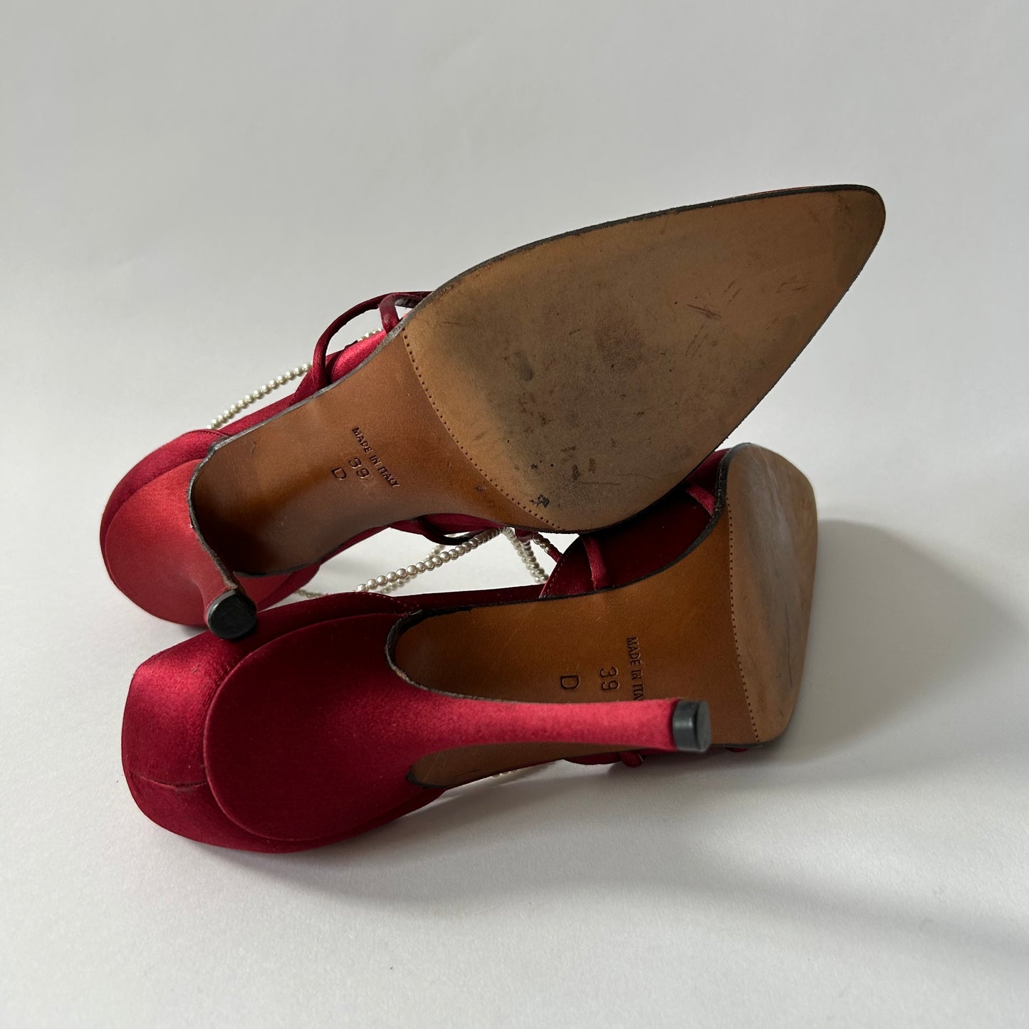CHRISTIAN DIOR VINTAGE BURGUNDY PEARL PUMP