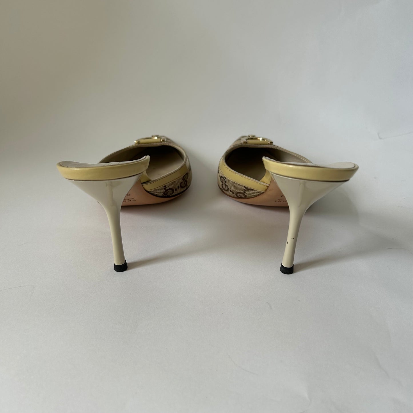 GUCCI VINTAGE MONOGRAM POINTED TOE SIZE MULE 8.5