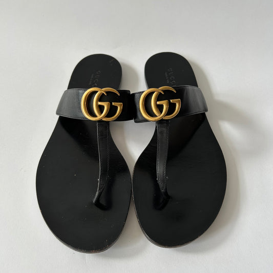 GUCCI BLACK LEATHER GG T-STRAP SANDAL