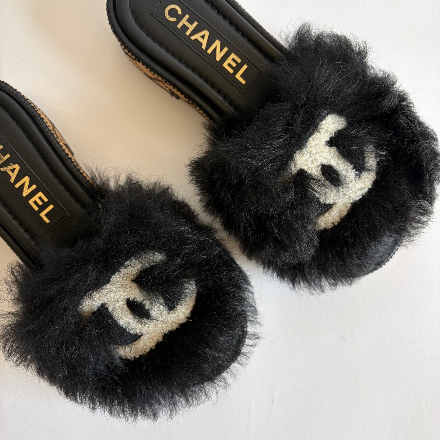 CHANEL SHEARLING FUR SANDALS CC LOGO