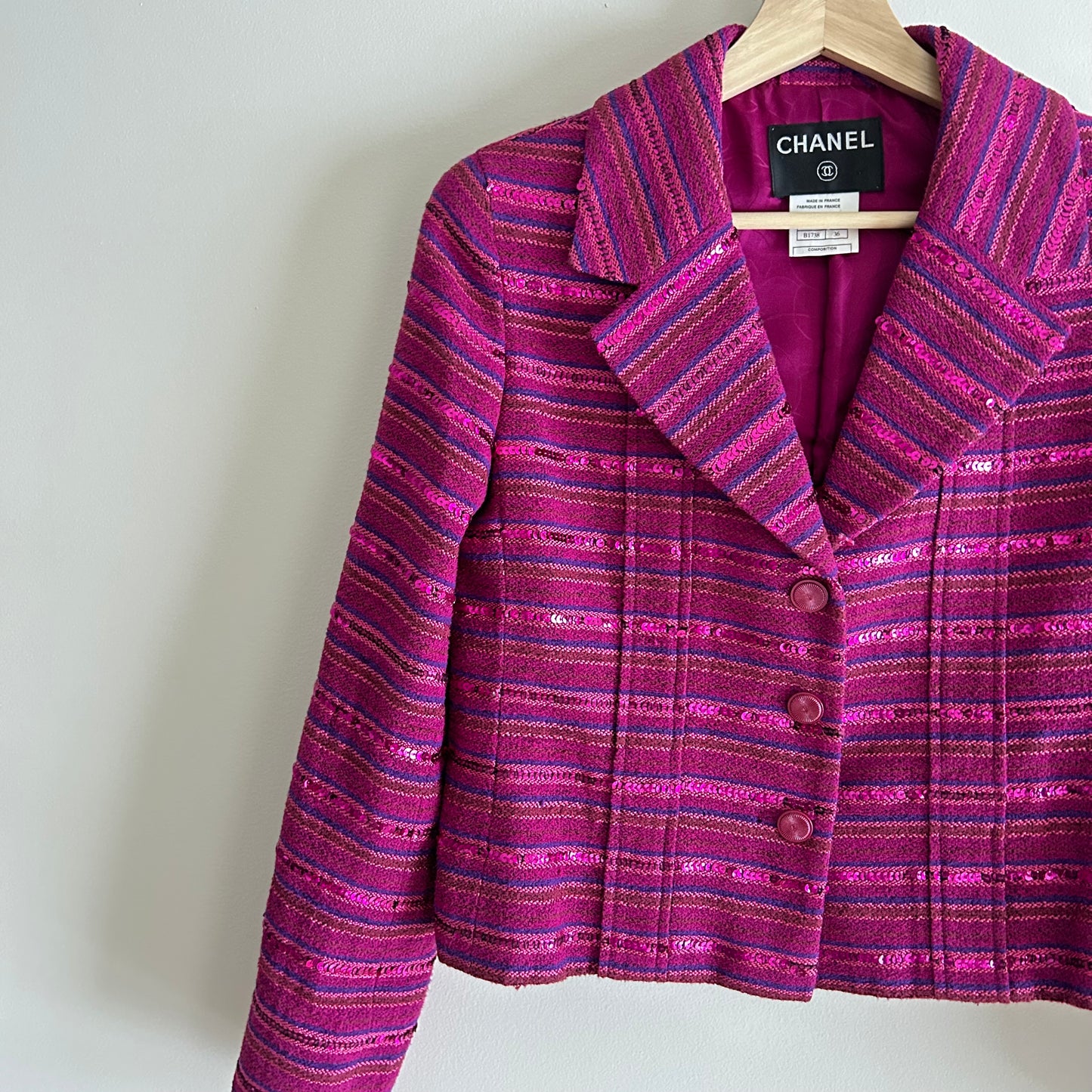 VINTAGE CHANEL FUSCHIA PINK SEQUIN BLAZER SIZE 36