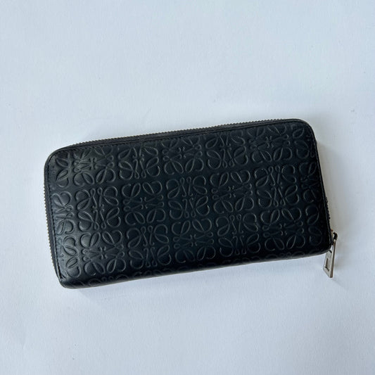 LOEWE REPEAT ZIP AROUND WALLET EMBOSSED CALFSKIN BLACK LEATHER