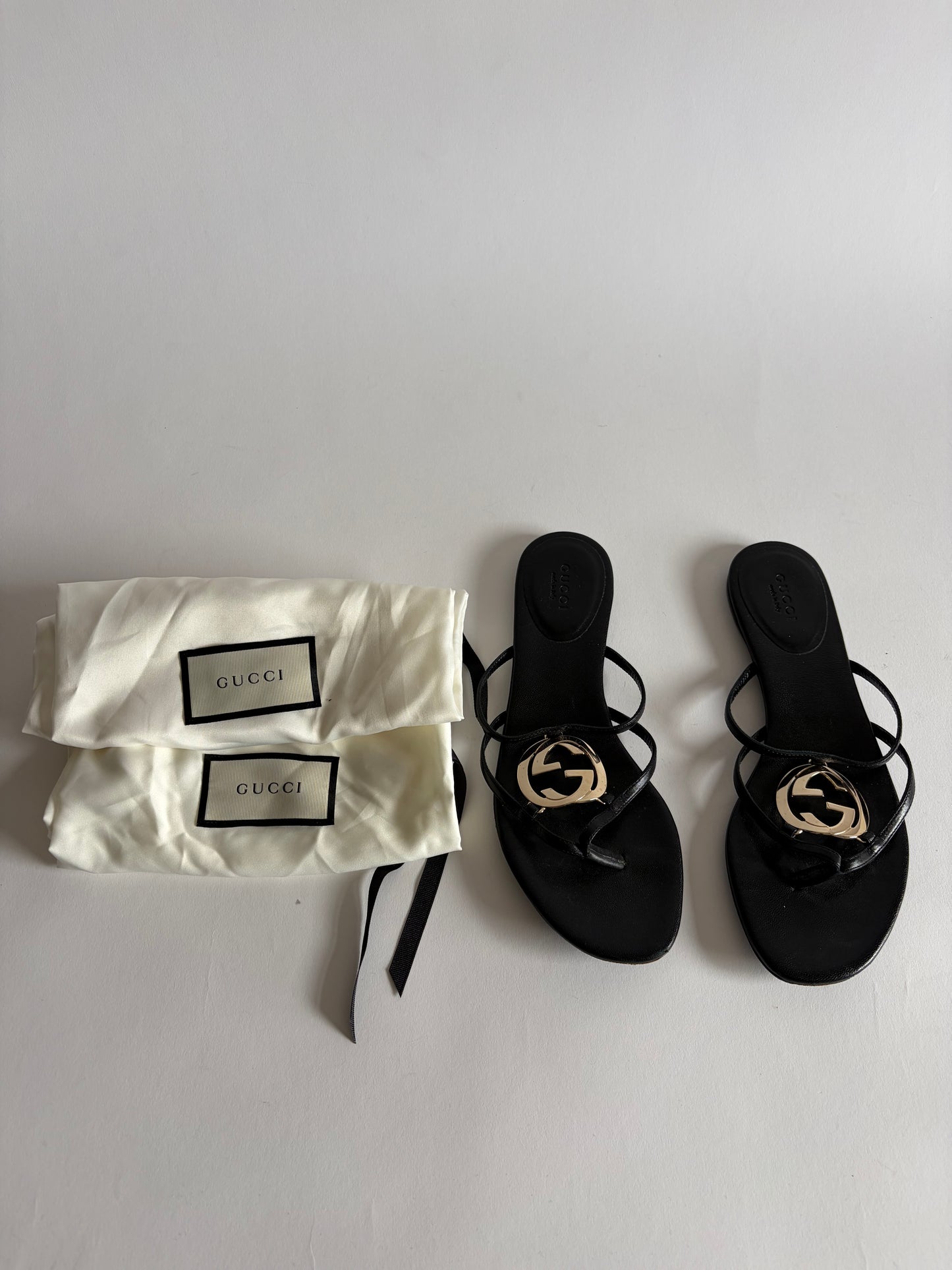 GUCCI INTERLOCKING G LOGO LEATHER SLIDES