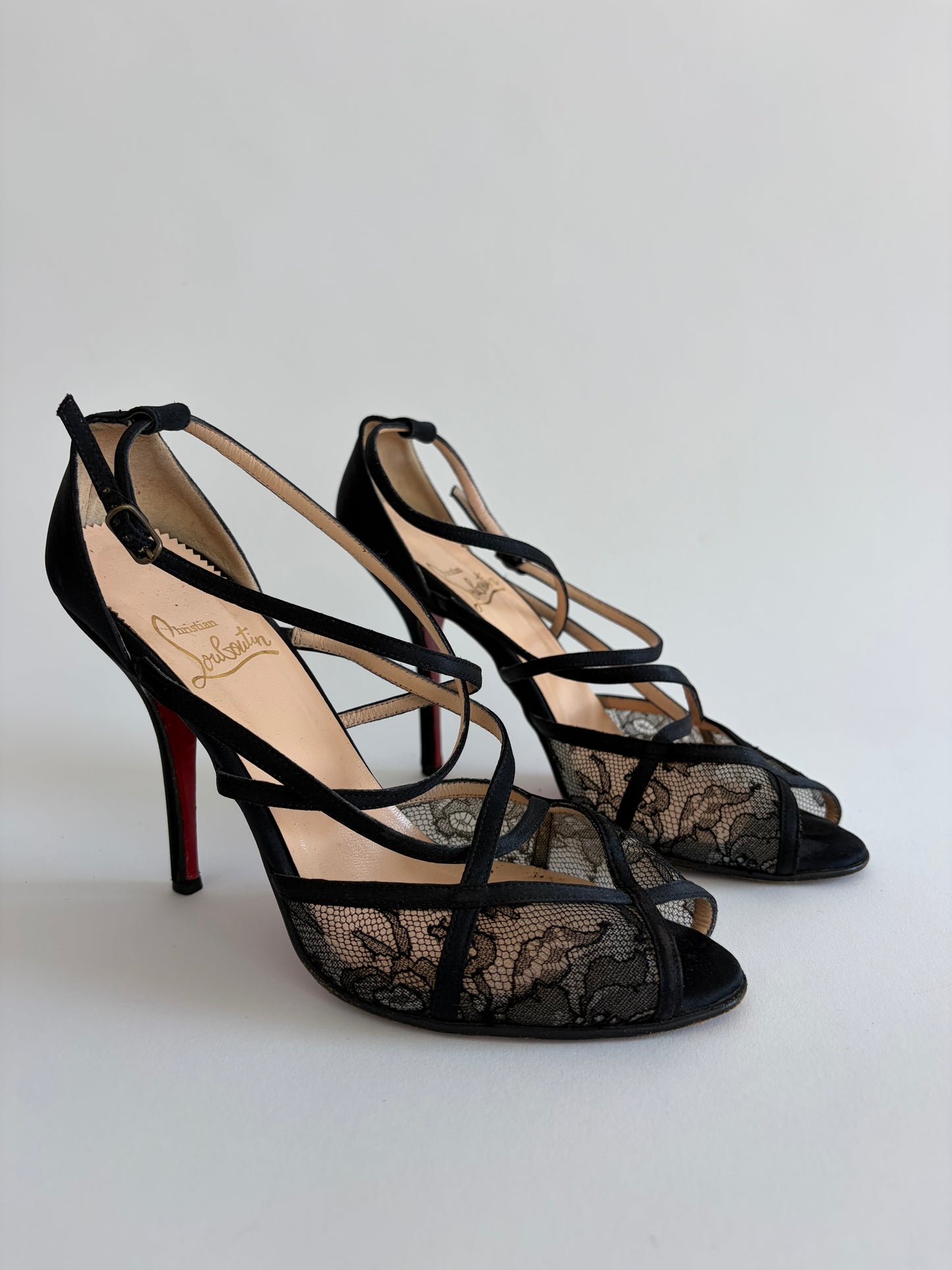CHRISTIAN LOUBOUTIN VANITARITA LACE PEEP TOE HEEL