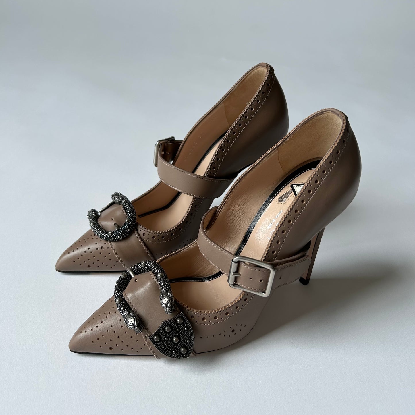 GUCCI DIONYSUS MARY JANE PUMPS TAUPE PERFORATED LEATHER SIZE 37