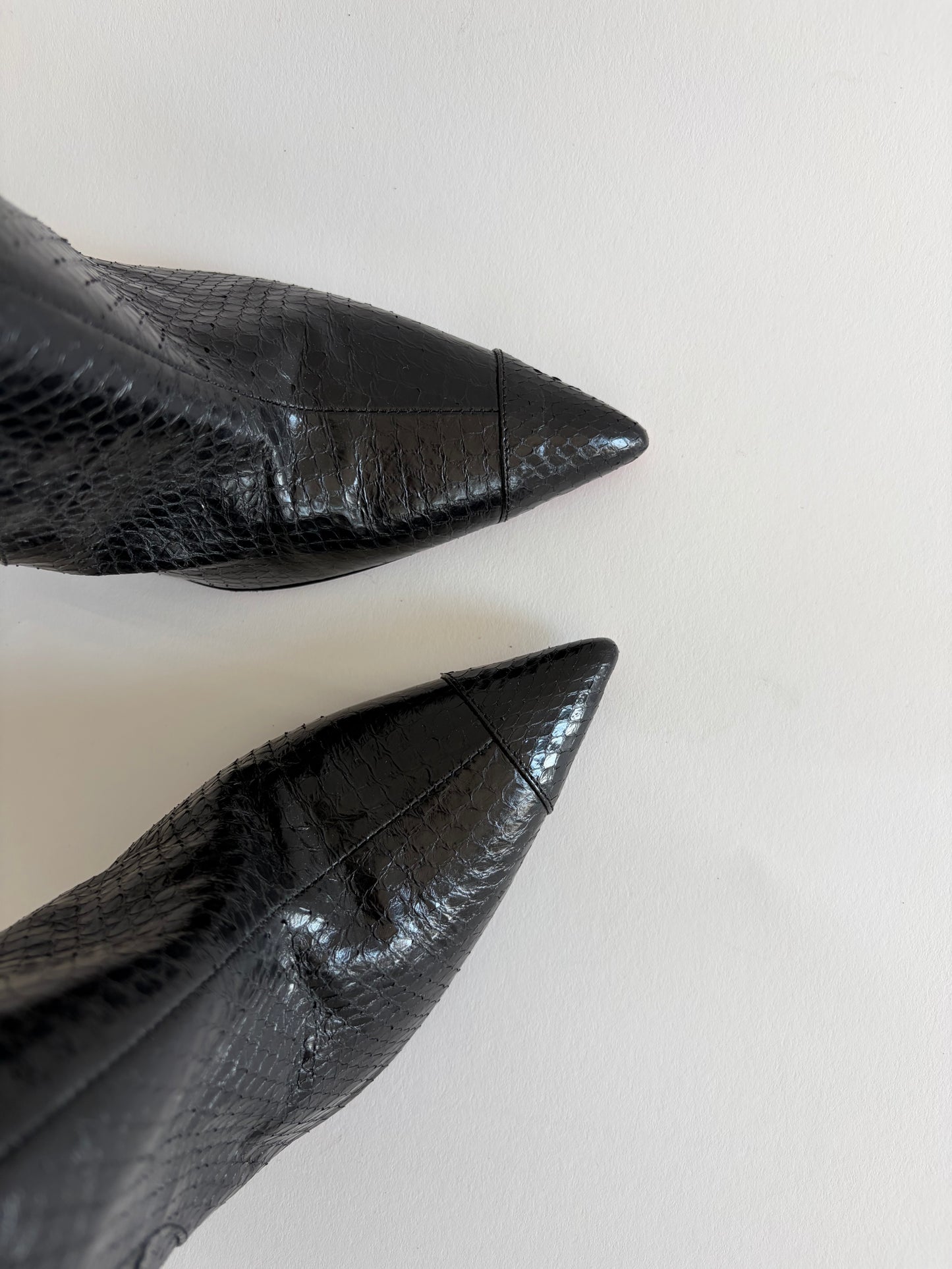 RARE CESARE PACIOTTI PYTHON BLACK HIGH BOOTS