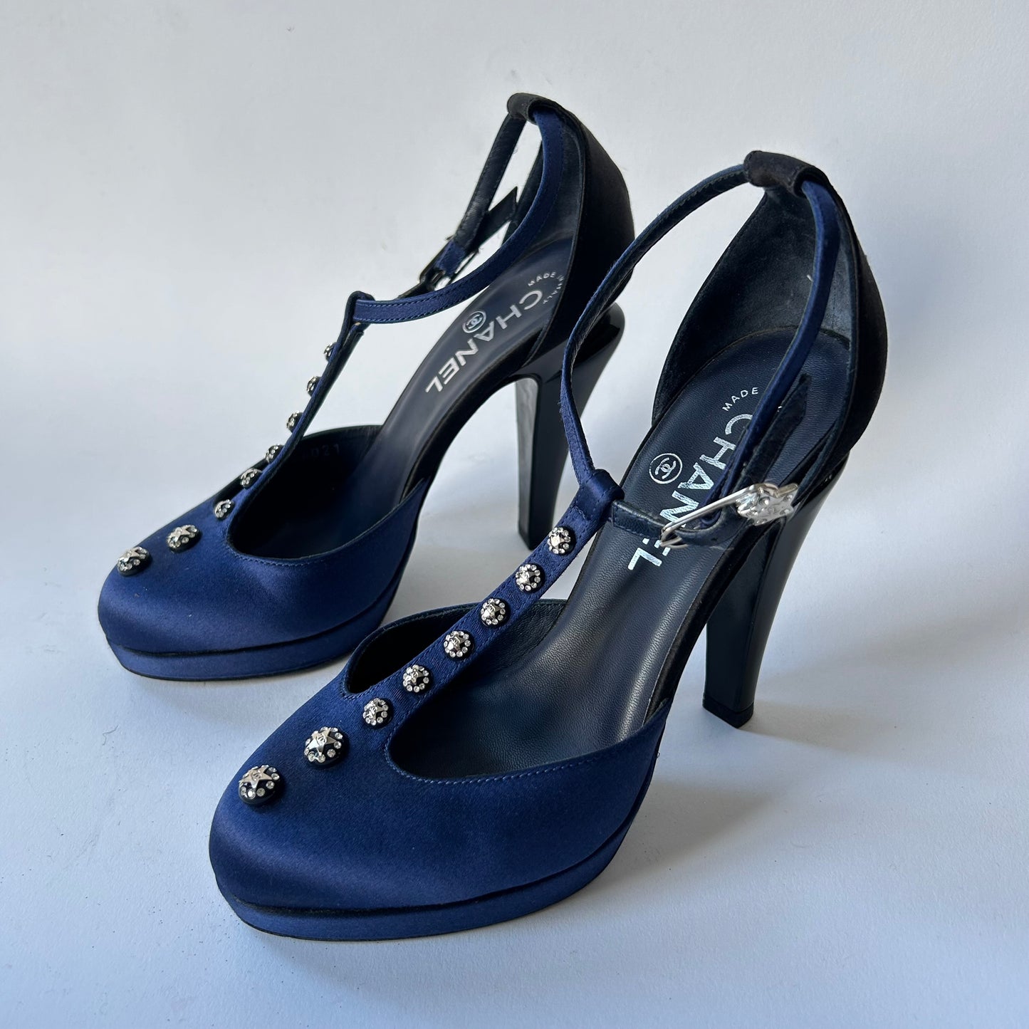 CHANEL NAVY SATIN CRYSTAL EMBELLISHED T-STRAP PLATFORM PUMPS SIZE 37