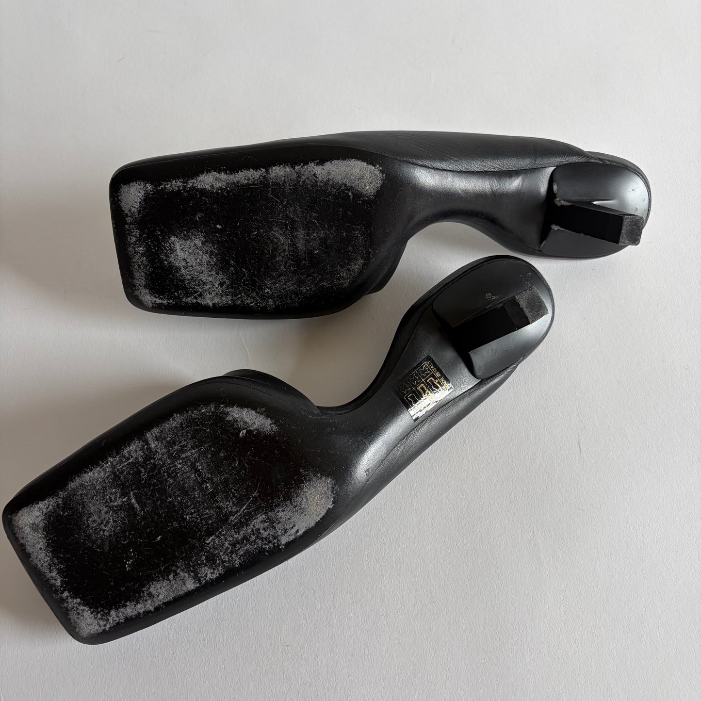 BALENCIAGA BLACK SQUARE TOE MULES