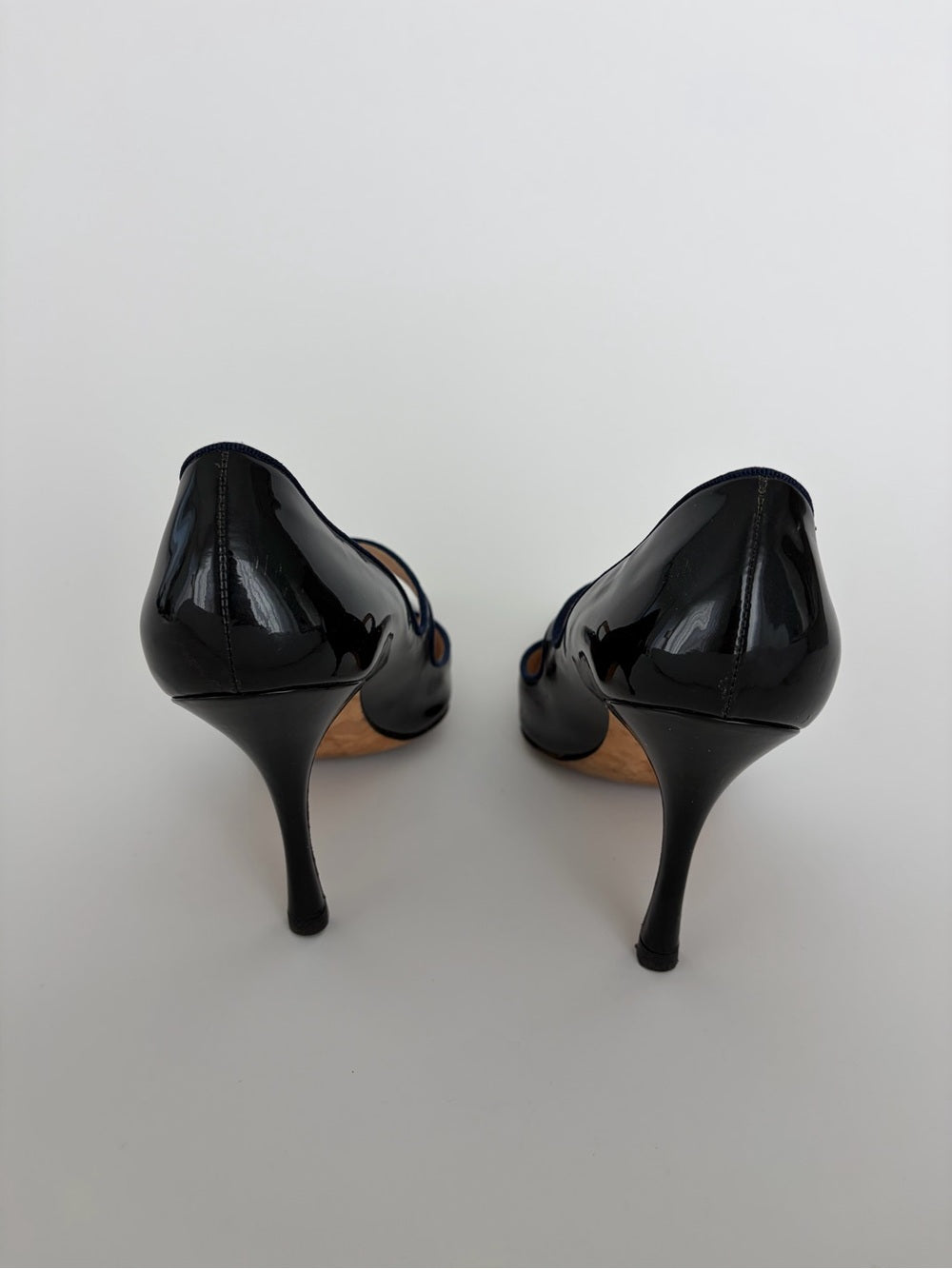 Manolo Blahnik Camparine Navy Blue Patent Leather Mary Jane Pumps Size 40