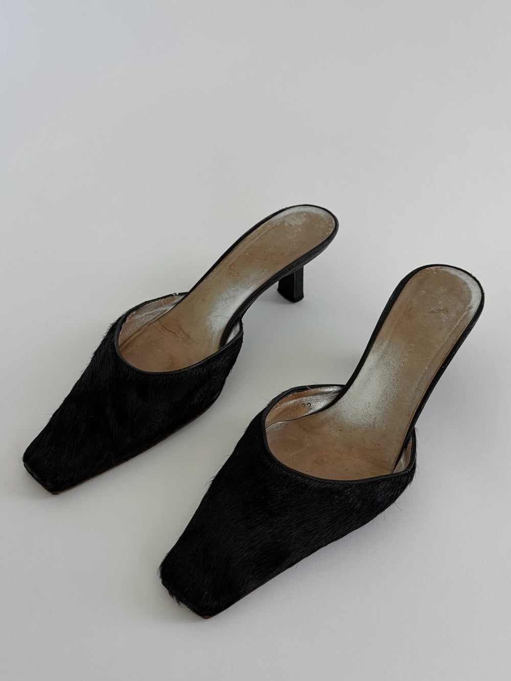 VINTAGE GIUSEPPE ZANOTTI PONEY HAIR SQUARE TOE BLACK MULES