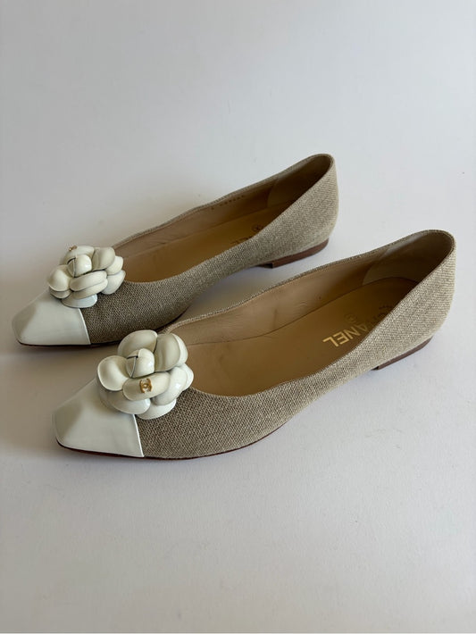 CHANEL TWEED BEIGE CAMELLIA POINTED TOE FLATS