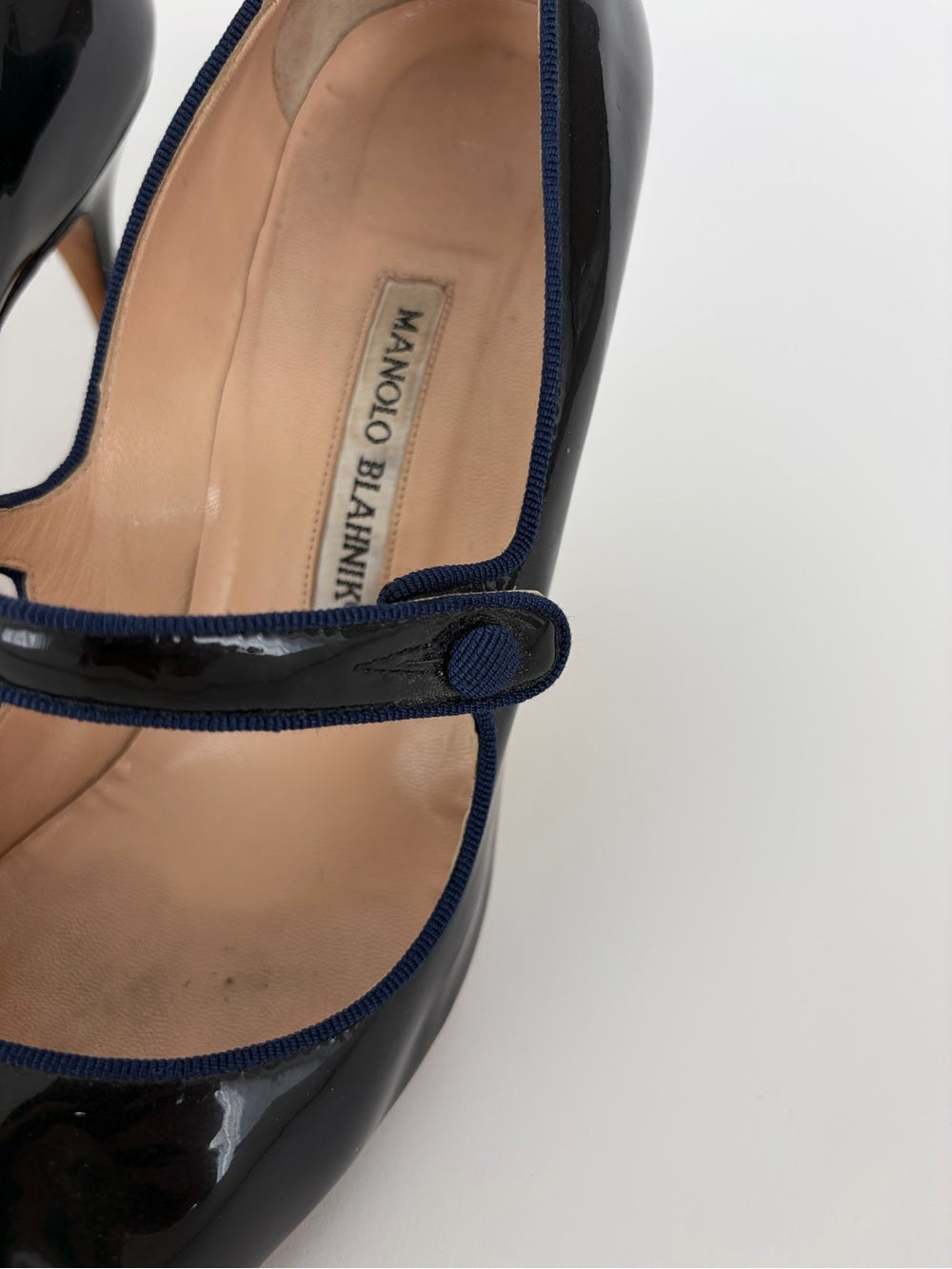 Manolo Blahnik Camparine Navy Blue Patent Leather Mary Jane Pumps Size 40
