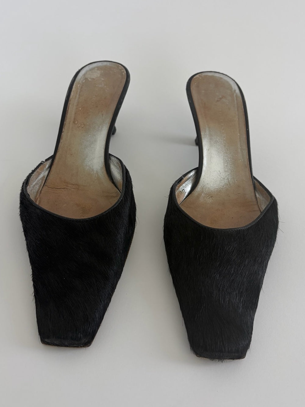 VINTAGE GIUSEPPE ZANOTTI PONEY HAIR SQUARE TOE BLACK MULES