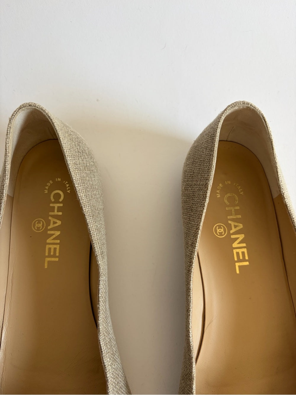 CHANEL TWEED BEIGE CAMELLIA POINTED TOE FLATS