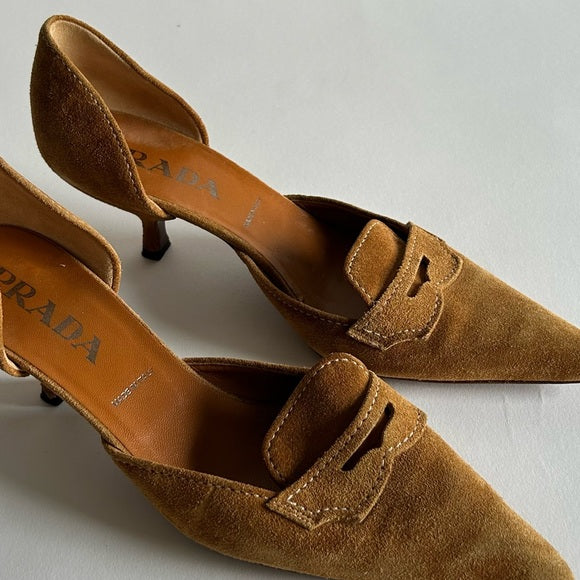 VINTAGE PRADA SUEDE TAN KITTEN HEELS