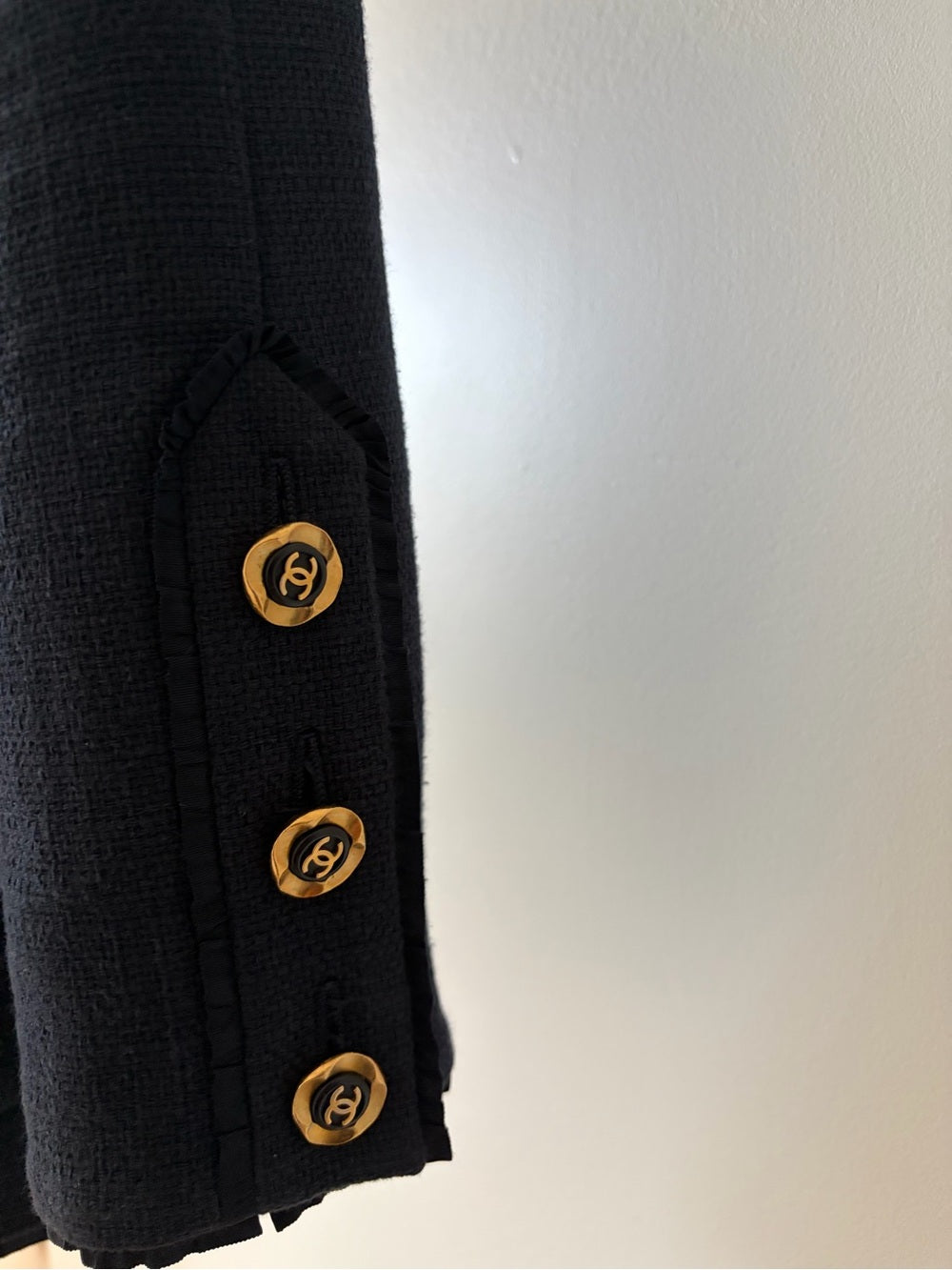 Chanel Vintage 1994 Collection Navy Gold Button Down Tweed Blazer Size 38